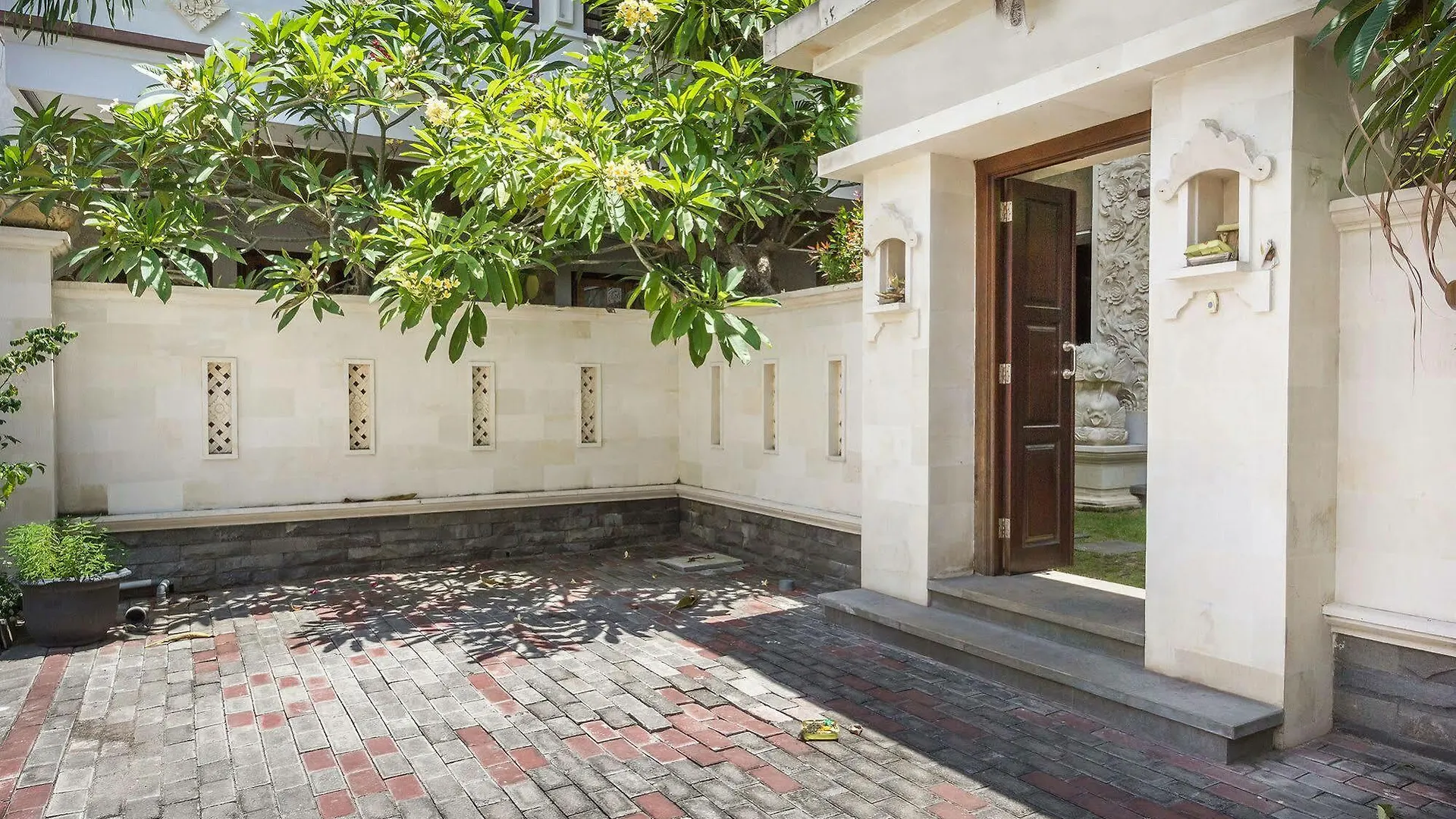 Reddoorz @ Kingkong Lane Kuta Guest House Kuta  2*, Kuta (Bali) Indonesia